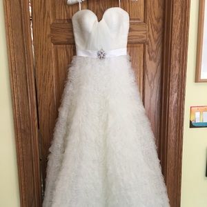 Jovani wedding gown